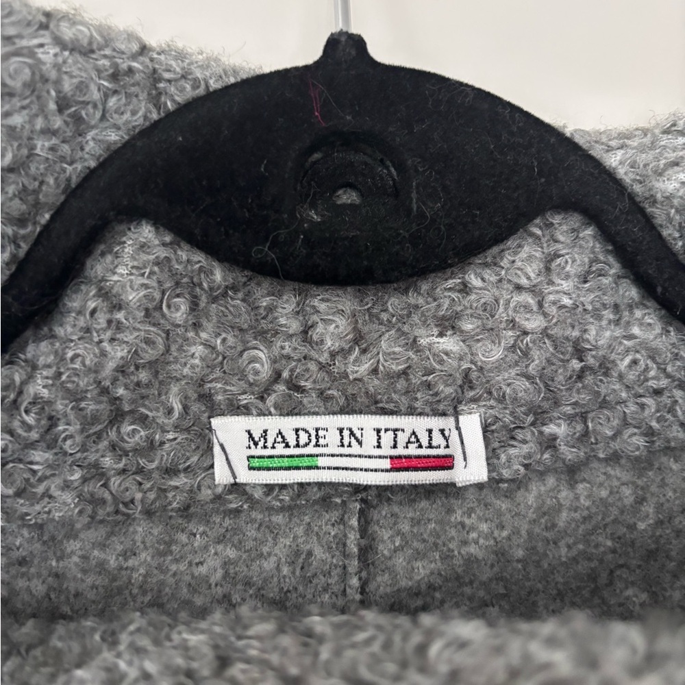 Elegant Gray Women's Poncho - Picture 3 of 4